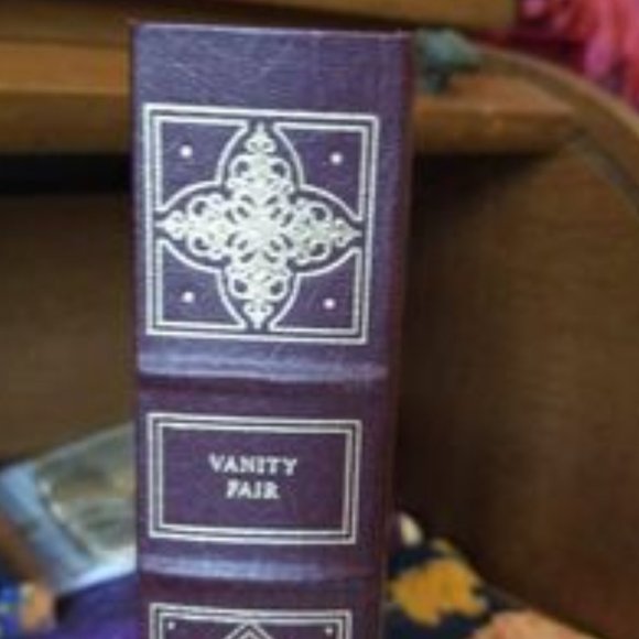 1st Ed Vanity Fair Collector Condition unread - Picture 2 of 10